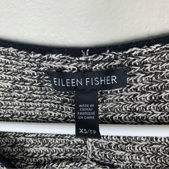 Eileen Fisher | Sweater V-Necks | XS | Made with Organic Linen and Wool - Picture 2 of 6